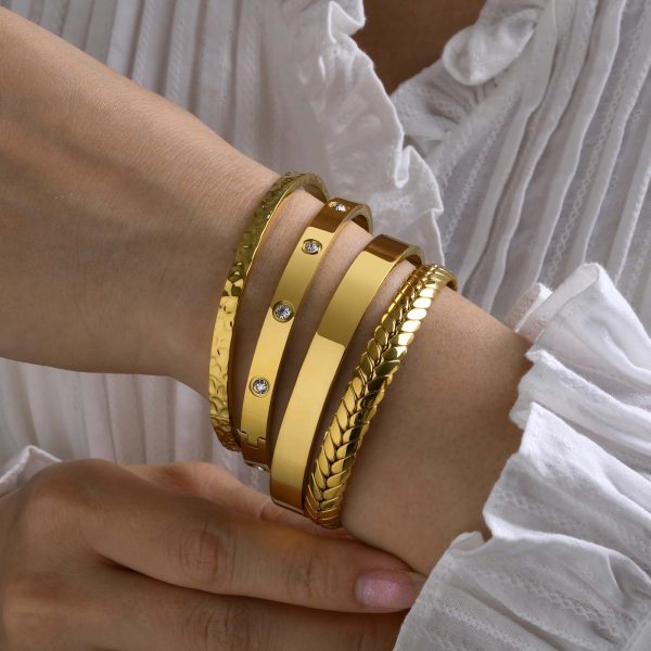 Stainless Steel Glossy Bracelet With Drill