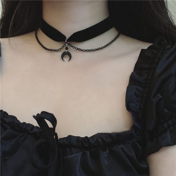 Gothic Style Crescent Choker Necklace Dark Black Collar