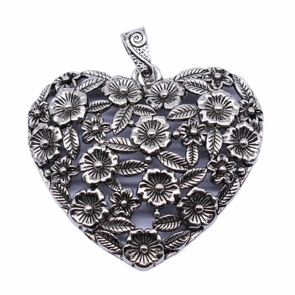 Hollow Flower Love Pendant European And American