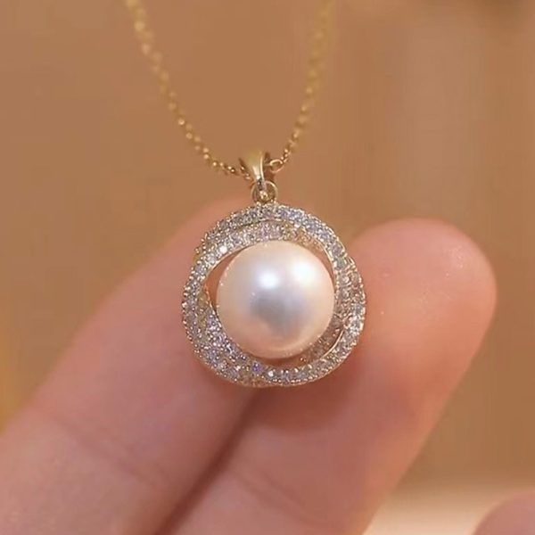 Women's Pearl Diamond Temperament Wild Necklace