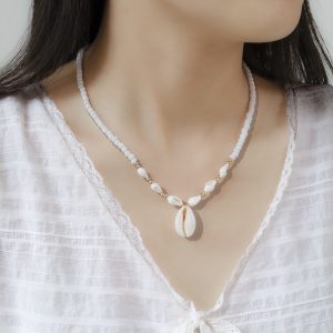 Cold Wind Special-interest Design Conch White Bead Necklace