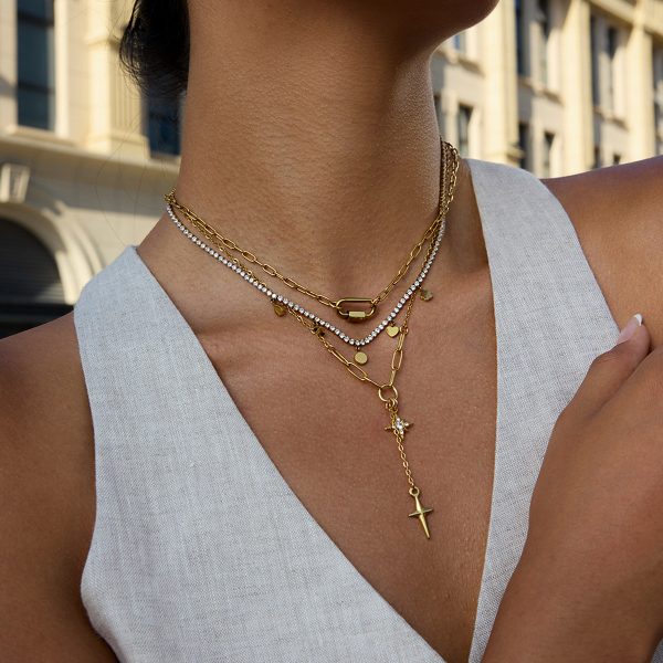 Classic Style 18K Gold Stainless Steel Necklace With White Diamond Eight-pointed Stars