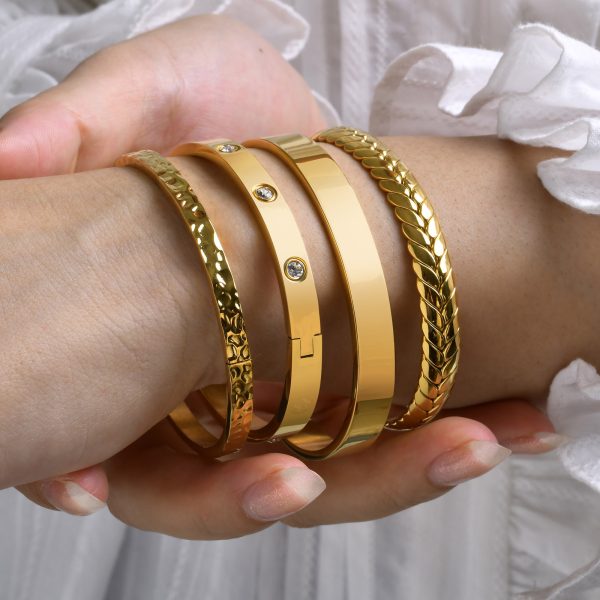 Stainless Steel Glossy Bracelet With Drill
