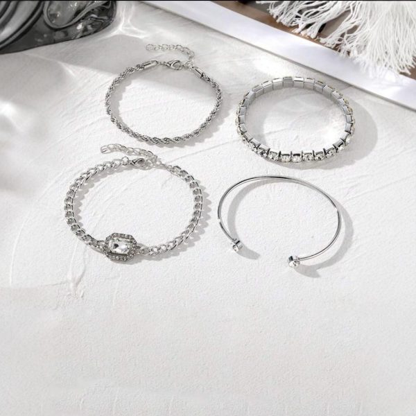 Artistic Retro Versatile Metal Chain Square Diamond 4-piece Set