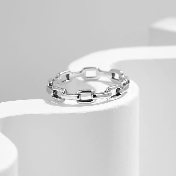 Fashion Personality Connecting Shackle Chain Ring Women