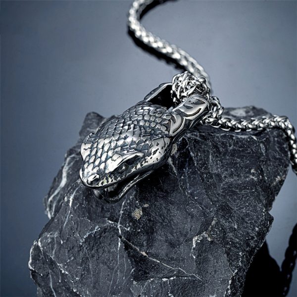 O1CN01PRFmXC2KjC7kOXk18_2219806209592-0-cib.jpg Retro Trendy Snake Head Pendant Necklace For Men