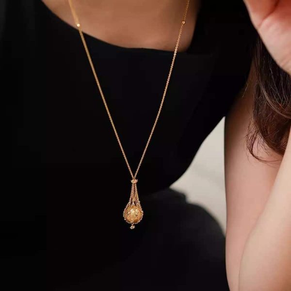 Retro Court Style Net Pocket Gold Plastic Bead Necklace