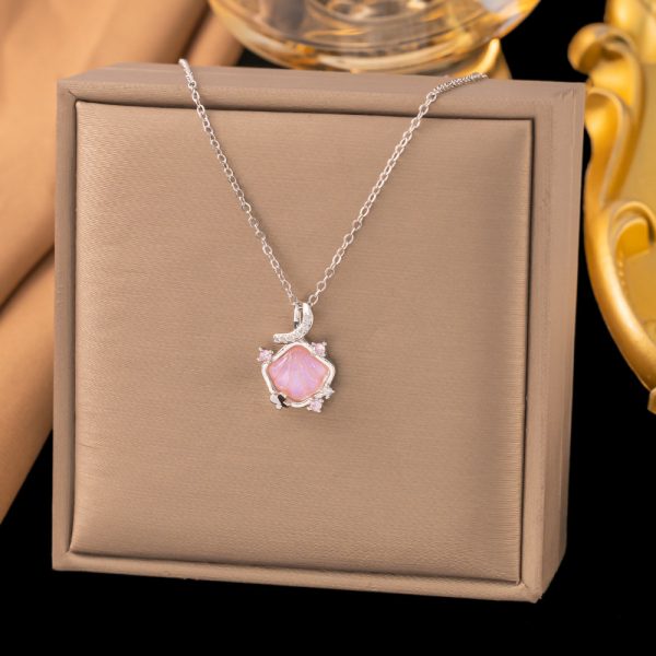 Shell Pendant Fashion Necklace For Women