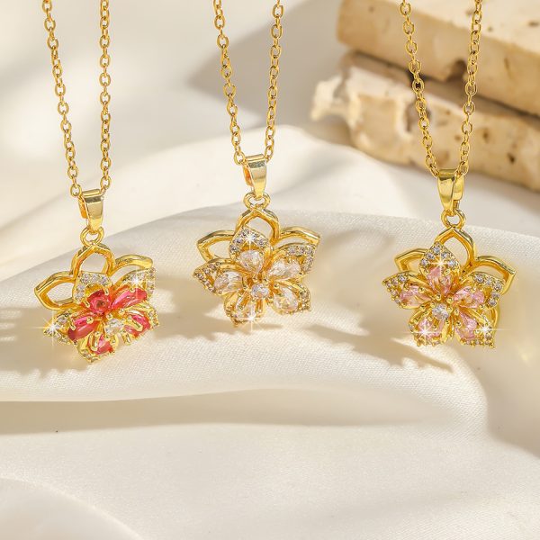 Female Minimalist Retro Rotatable Flower Titanium Steel Necklace