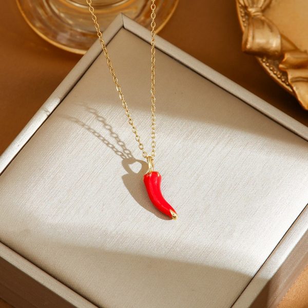 O1CN01aesLcn1GiUnx8pIRb_2217036640656-0-cib.jpg Red Delicate Indie Cherry Strawberry Pepper Necklace