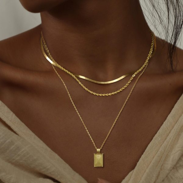 Simple Twisted Circle Stackable Pendant