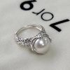 Niche Retro Hollow Carved Round Pearl Ring