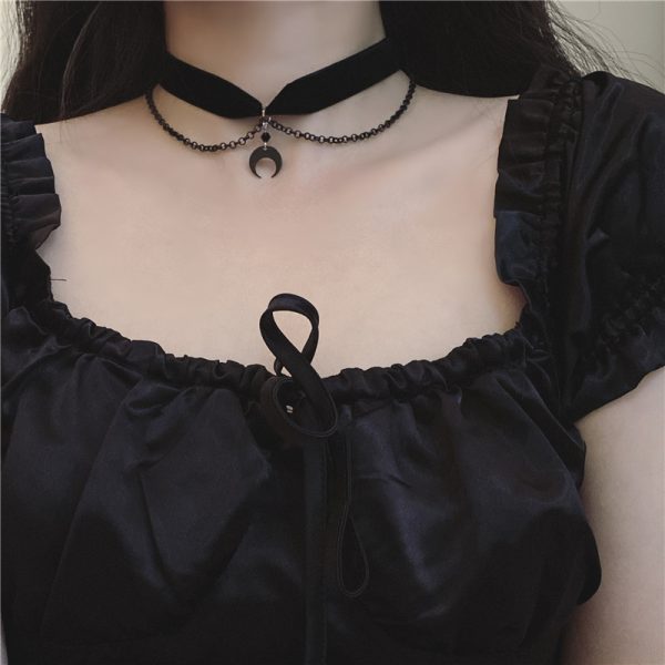 Gothic Style Crescent Choker Necklace Dark Black Collar