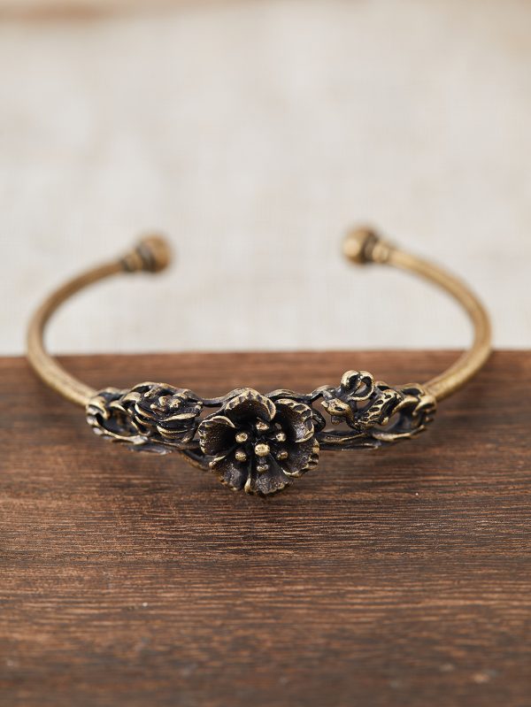 Women's Creative Personalized Metal Bracelet