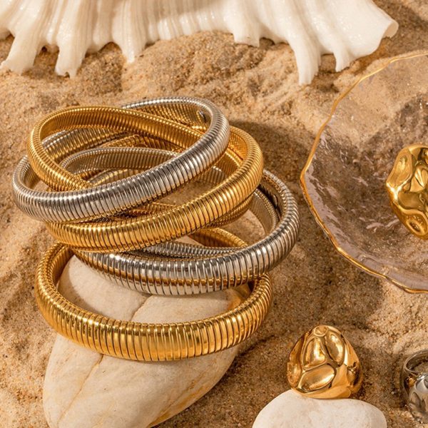 Women's Exaggerated Vertical Stripe Ring Elastic Titanium Steel Bracelet