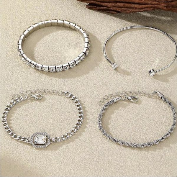 Artistic Retro Versatile Metal Chain Square Diamond 4-piece Set