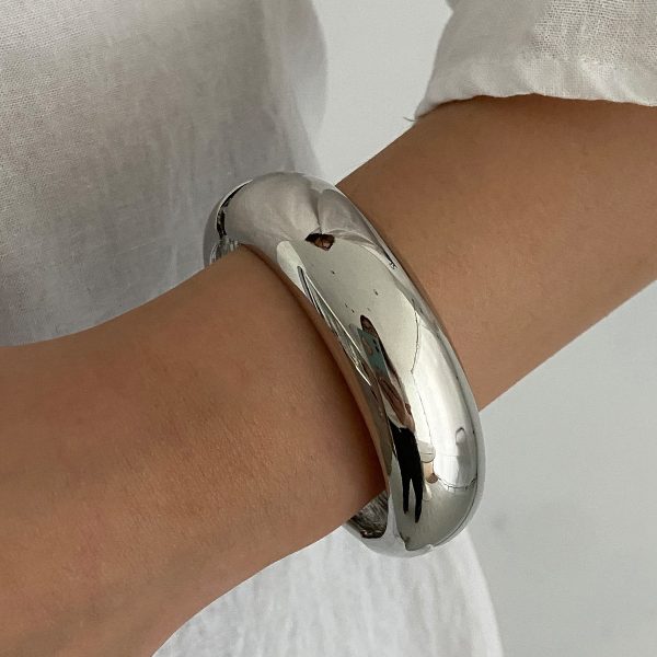 Female Retro Exaggerated Irregular Dyed Resin Bracelet