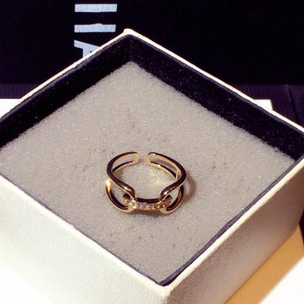 Inlaid Zircon Elegant Geometric Women's Ring