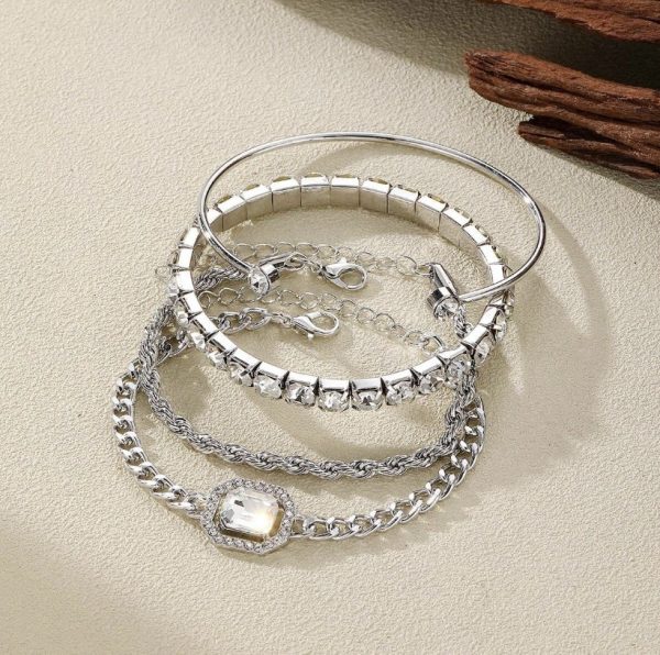Artistic Retro Versatile Metal Chain Square Diamond 4-piece Set