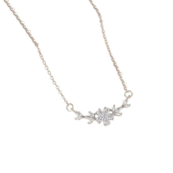 O1CN01zyN4N72AceIOYw3kw_2219667728224-0-cib.jpg Original Design Copper Hand Inlaid Horse Eye Flower Pendant Choker