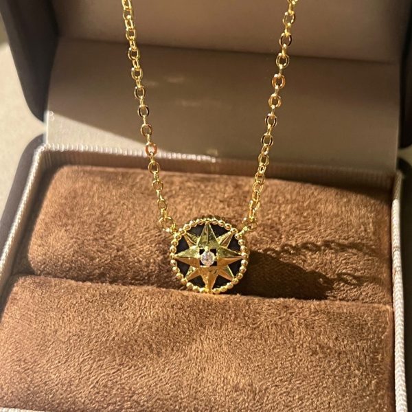 Compass Necklace Women's Gold-plated High-grade Black Agate Round