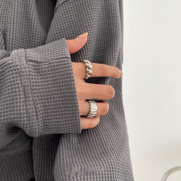 Female Retro Fashion Elegance Simple Ring