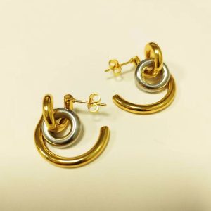 Fashion Winding Circle Titanium Steel Ear Studs Creative Lock C- Shaped Niche Personality Female