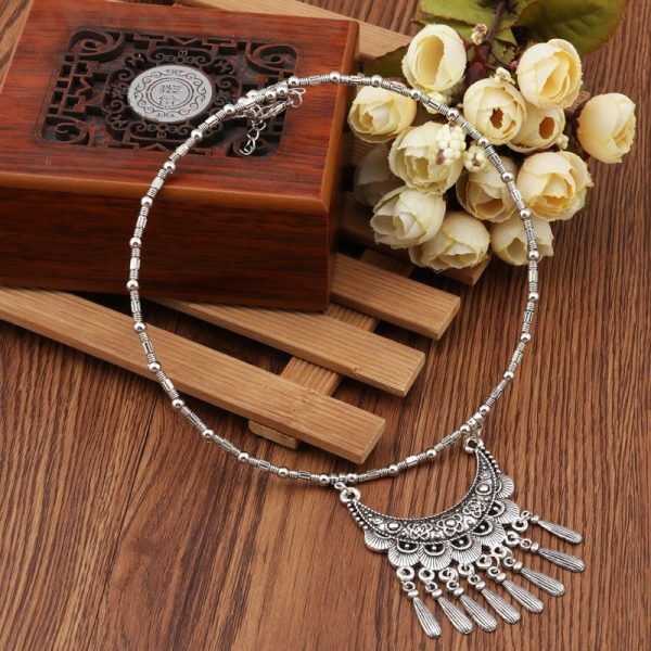 a560fa9f-72e0-4060-af62-68a9a84d2a1f.jpg New Retro Ethnic Style Moon Carved Collar