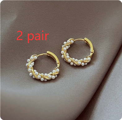 Women's Fashion Temperament Circle Pearl Earrings