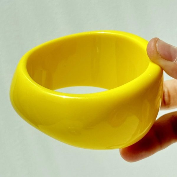 Resin Oval Wide Geometric Curved Resin Solid Color Bracelet