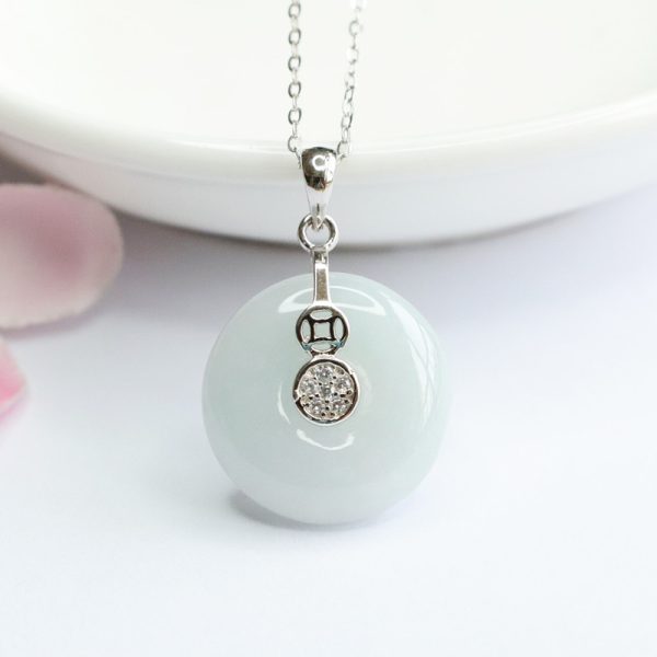 S925 Silver Inlay Natural Emerald Peace Buckle Necklace