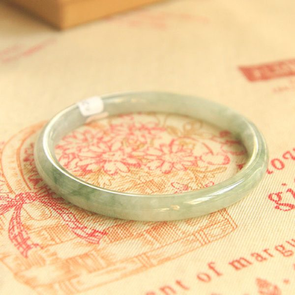 Jade Waxy Student Bracelet Blype