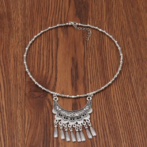 af5b9aab-63c7-46d0-b6e6-bf7288c0cdb0.jpg New Retro Ethnic Style Moon Carved Collar
