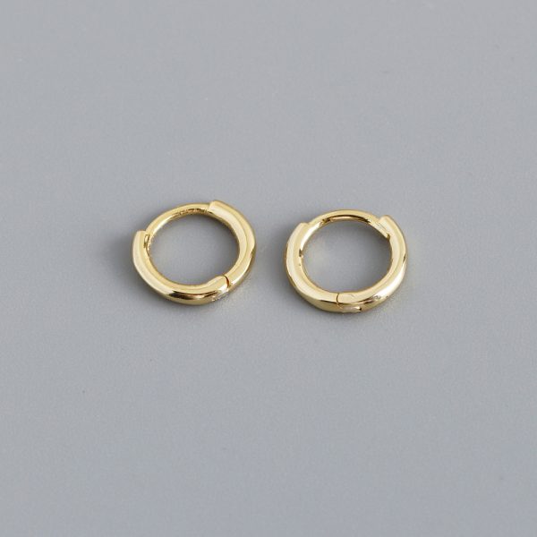 High-quality Circle-shaped S925 Sterling Silver Ear Buckle