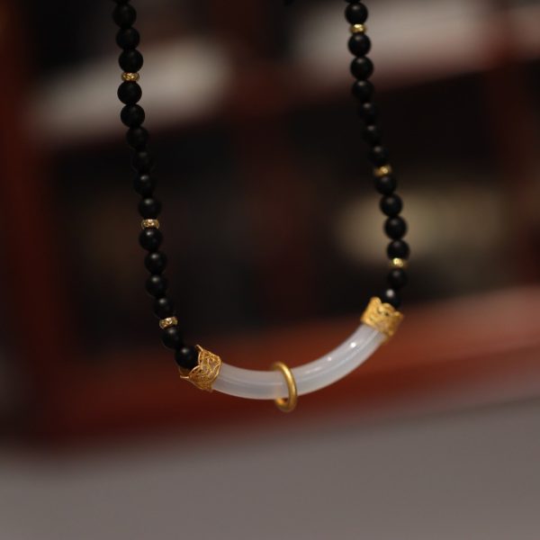 Natural Frosted Black Agate White Chalcedony Necklace