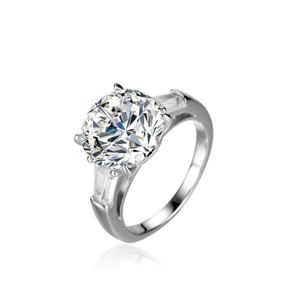 Classic Four-claw S925 Silver Ring 5 Karat Moissanite