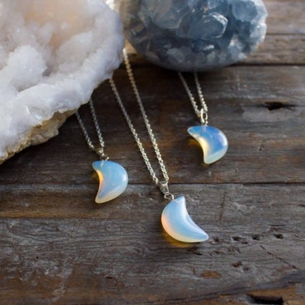 Natural Stone Moon Transparent Color Fashion Pendant Necklace Jewelry