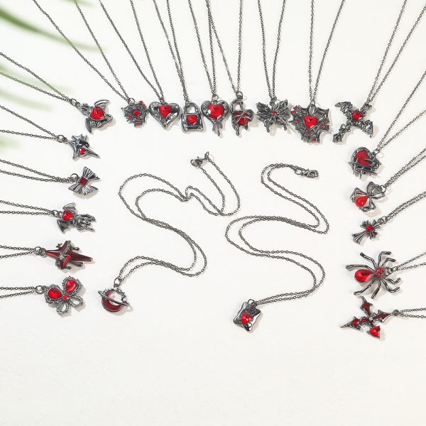 c0e6f671-0477-41f6-9aab-932b6e4c9978.jpg Dark Style Halloween Spider Bat Necklace