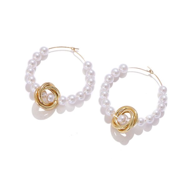 Ladies Harajuku Style Circle Pearl Earrings