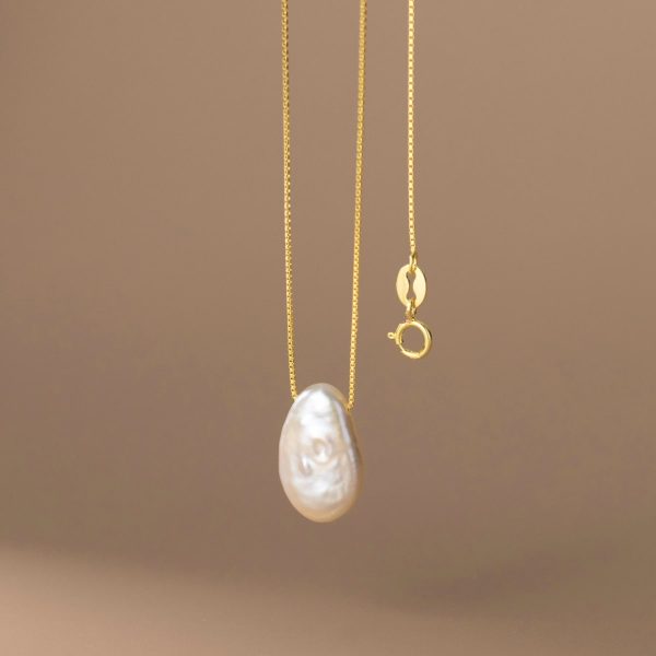c2c42439-7822-4b9f-be9f-3f64bab853c4.jpg S925 Silver Irregular Flat Pearl Necklace Sweet And Simple