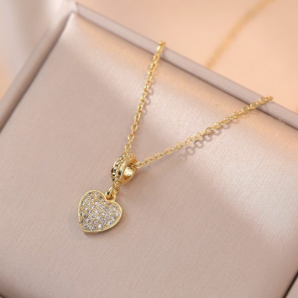 Women's Simple Love Heart Flowers Inlaid Jewel Special-interest Design All-match Necklace