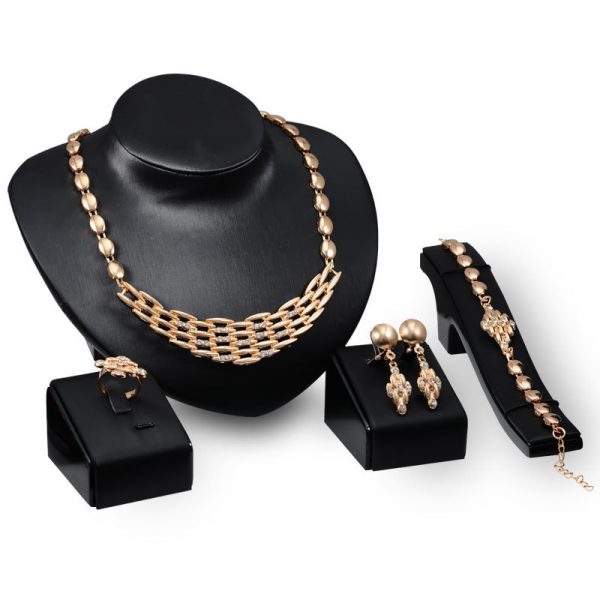 Exaggerated Set Of 4-piece Jewelry Necklace And Earrings