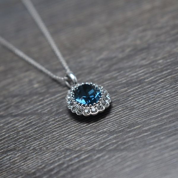 c826241c-d304-411b-be85-ee4131422dd5.jpg Oval Color Short Clavicle Necklace For Women