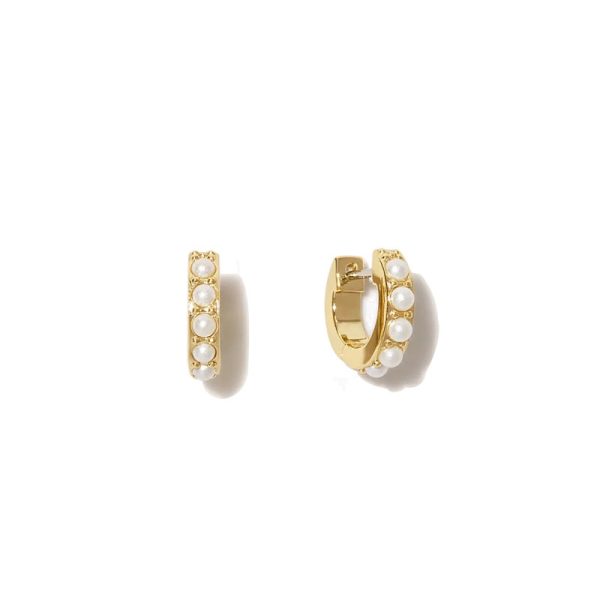 Exquisite Circle Pearl Earrings For Women