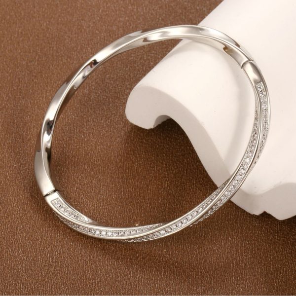 Affordable Luxury Fashion Half Circle Full Diamond Mobius Bracelet