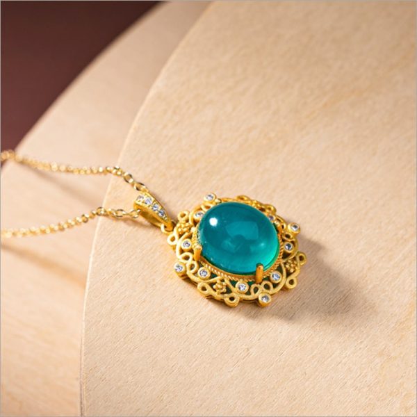 Fashion Natural Amazonite Oval Pendant Necklace