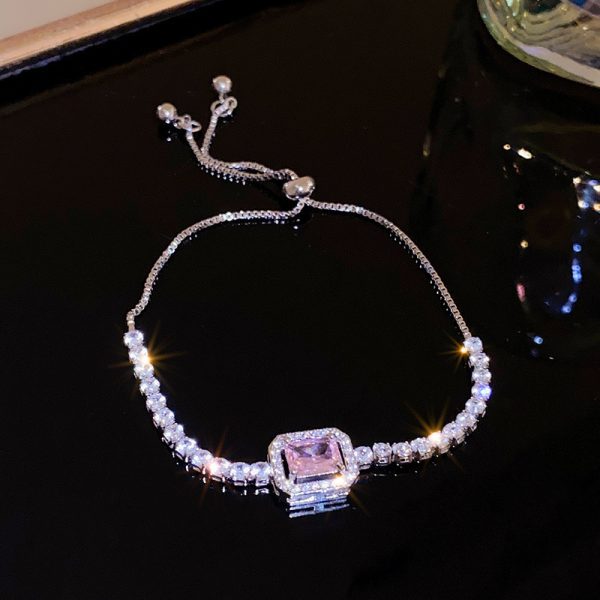 Premium And Luxurious Zircon Four Petal Flower Bracelet