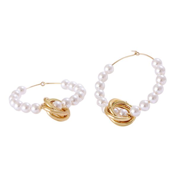 Ladies Harajuku Style Circle Pearl Earrings