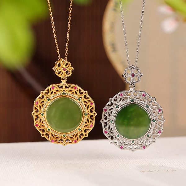 Fashion Pattern Hollow Retro Dignified Pendant