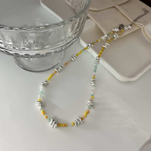 dab07243-875d-4519-aef2-2f2f944002e7.jpg Retro Minority Advanced Design Irregular Shaped Small Pieces Of Silver Necklace